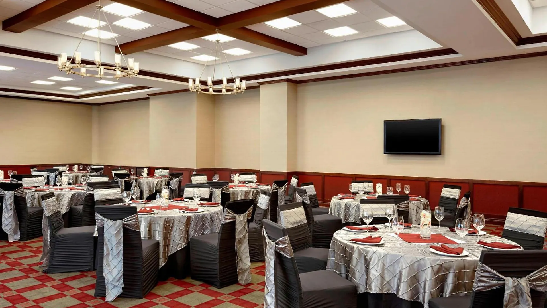 Four Points By Sheraton Calgary Airport Hotel
