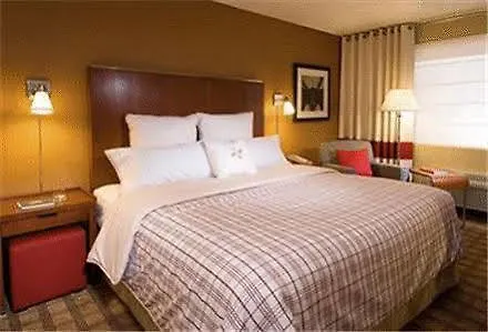 Four Points By Sheraton Calgary Airport 4*,  Canada